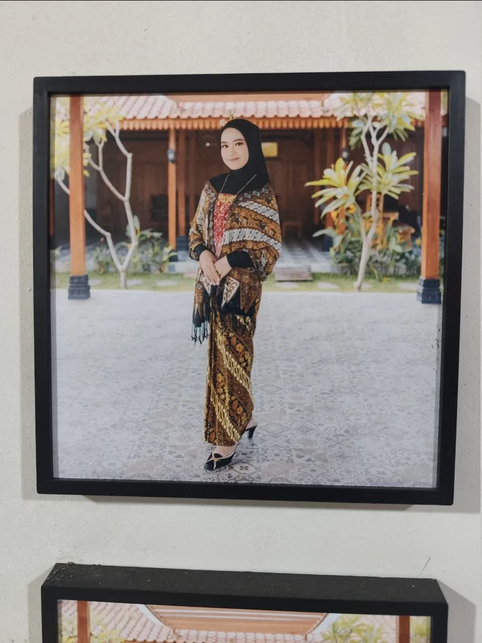 Fashion & Editorial di Rumah Joglo Alfarobi